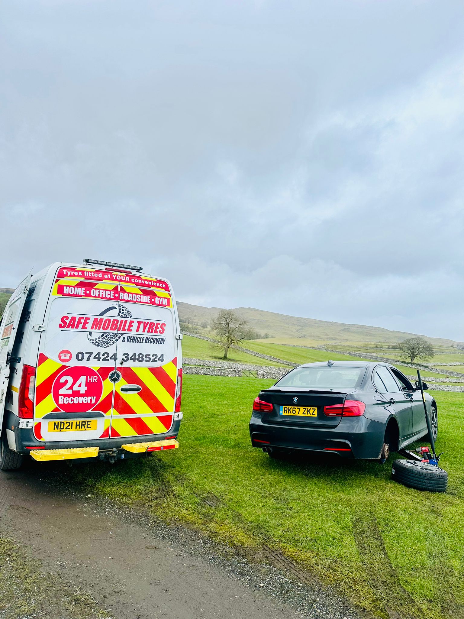 Mobile tyre fitting at roadside